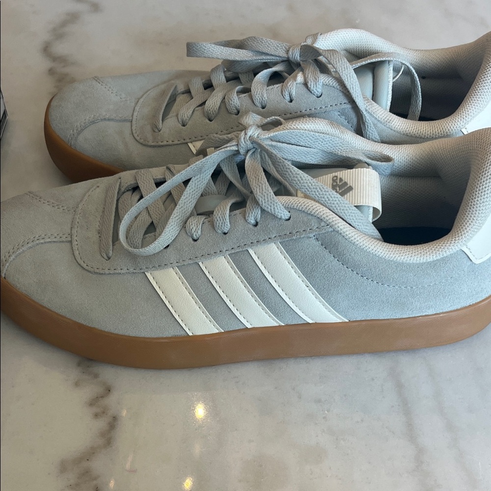Adidas VL Court Sneakers in silver and White - Picture 5 of 5